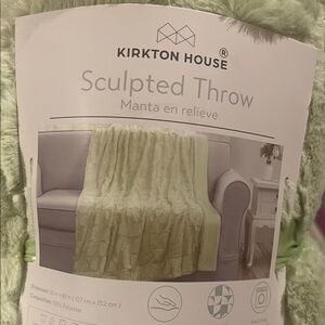 Green Sculpted Throw blanket
